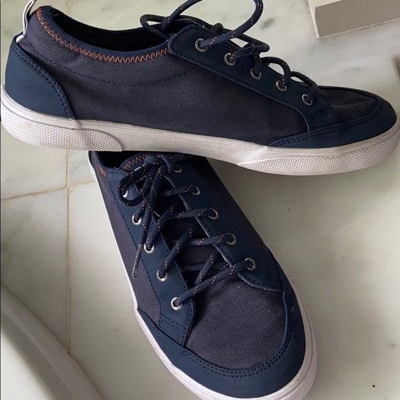 Sperry navy blue boys walking shoe/sneaker - Picture 3 of 4